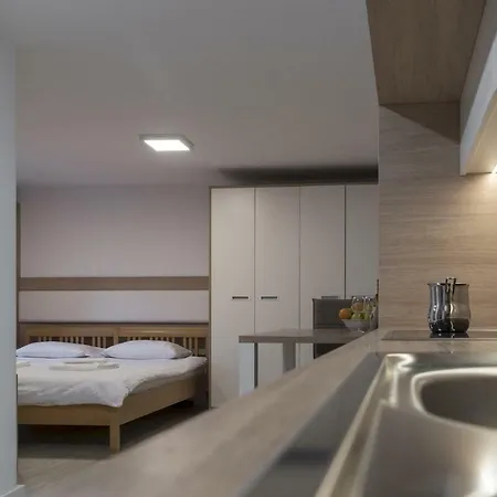 Elegant Studio On The Prime Location