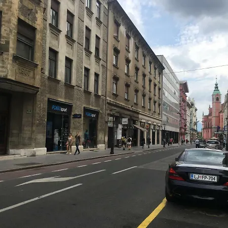 Elegant Studio On The Prime Location Апартаменты Любляна